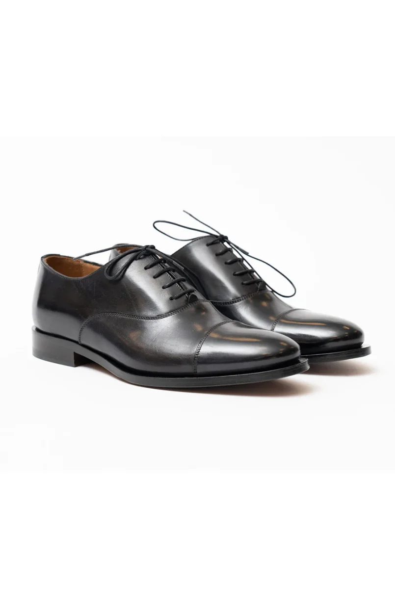 Scarpa Oxford in vitello nero punta affusolata suola lavorazione Blake - immagine 3