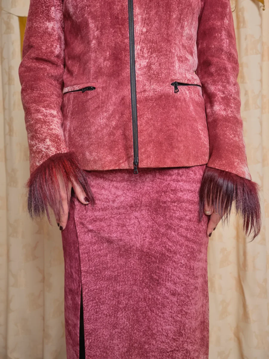 Gonna a tubino in pelle con spacco asimmetrica - immagine 3